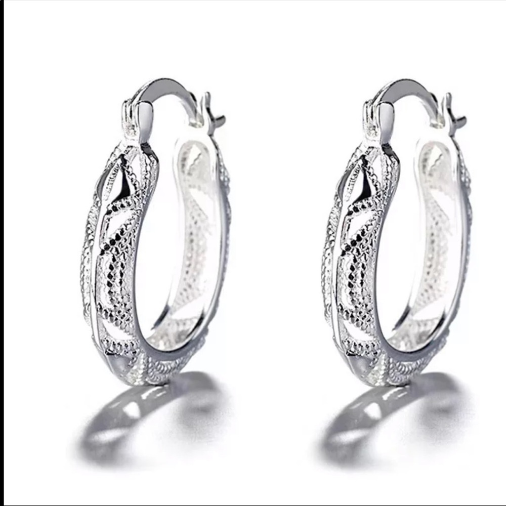 New 925 Silver Women’s Fashion Thick Hoop Earrings - Picture 3 of 5